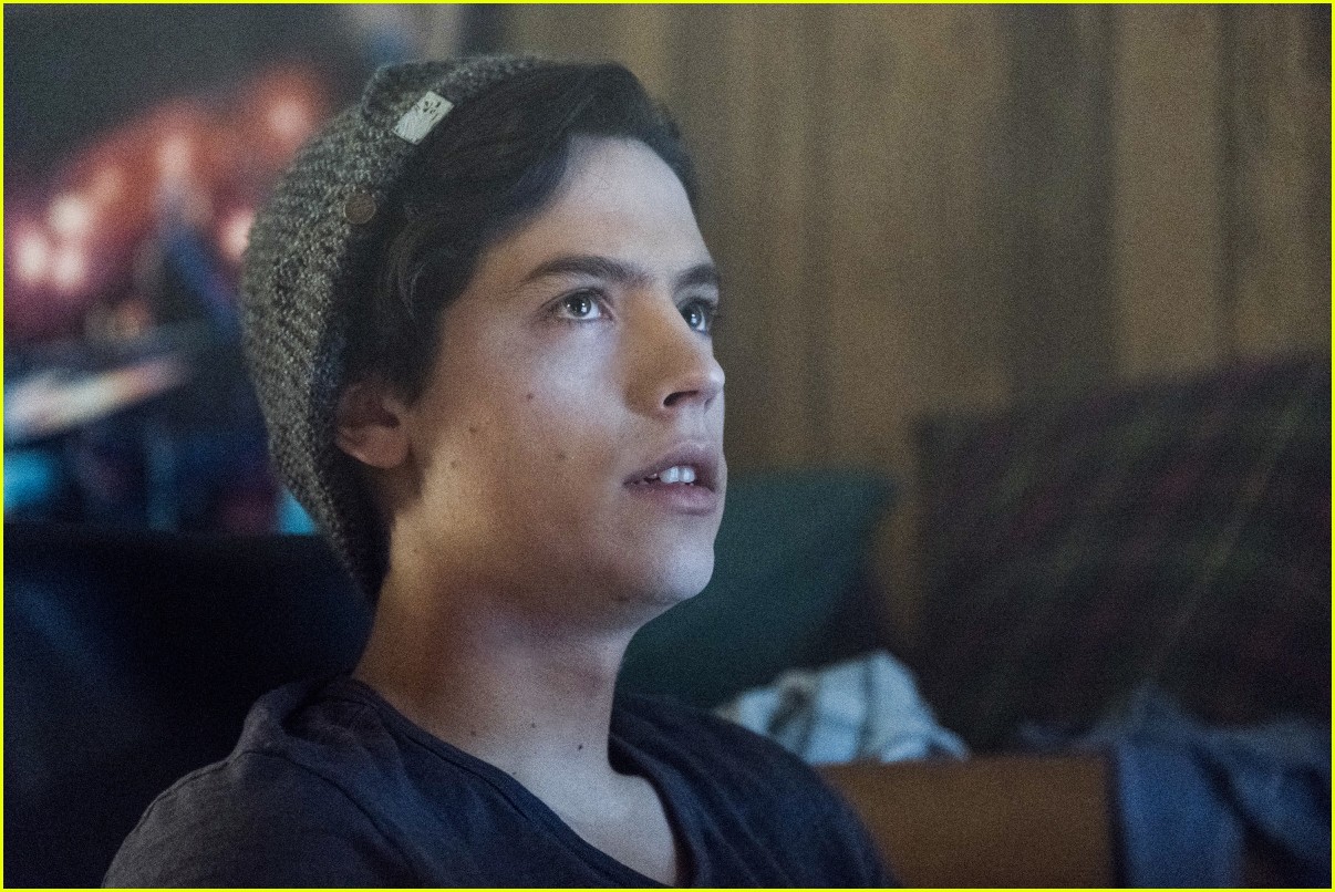 cole sprouse jughead hat meaning 02