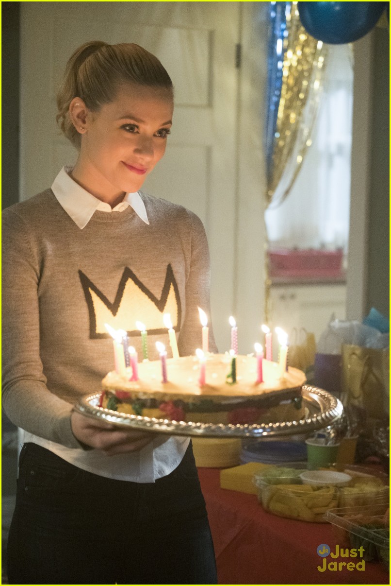 riverdale jughead birthday cole sprouse reasons 03