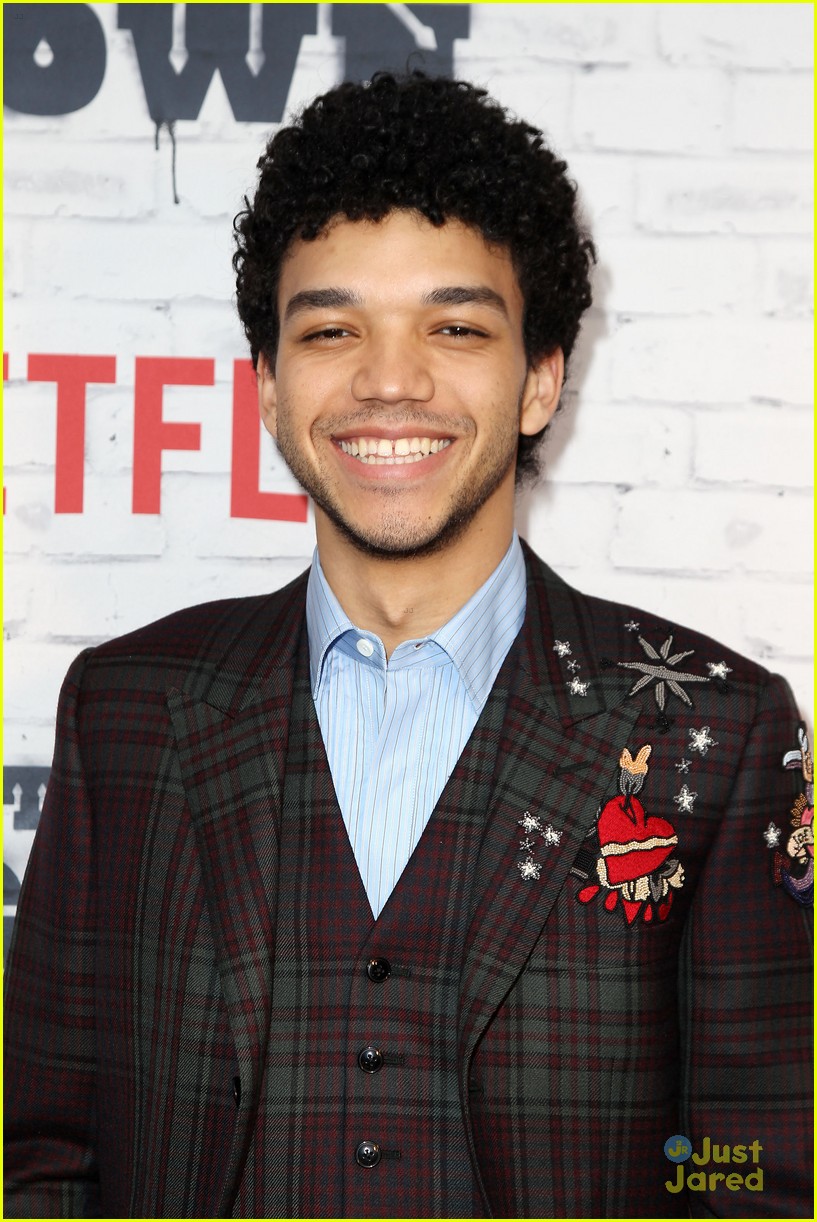 justice smith clothing get down s2 premiere nyc 06