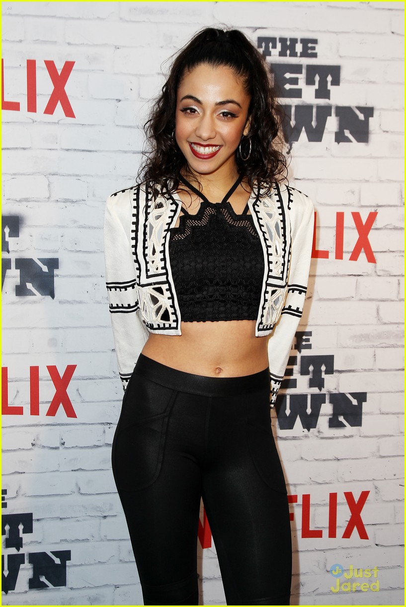 justice smith clothing get down s2 premiere nyc 16