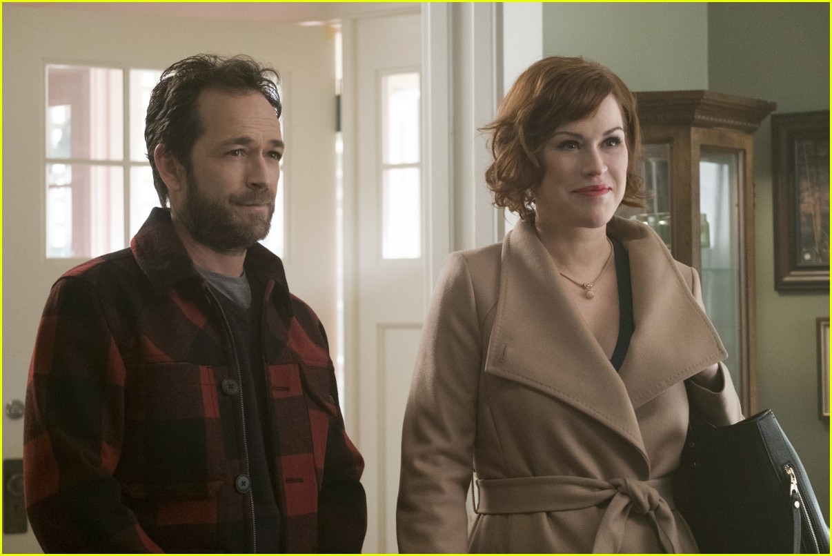 riverdale molly ringwald first look 01