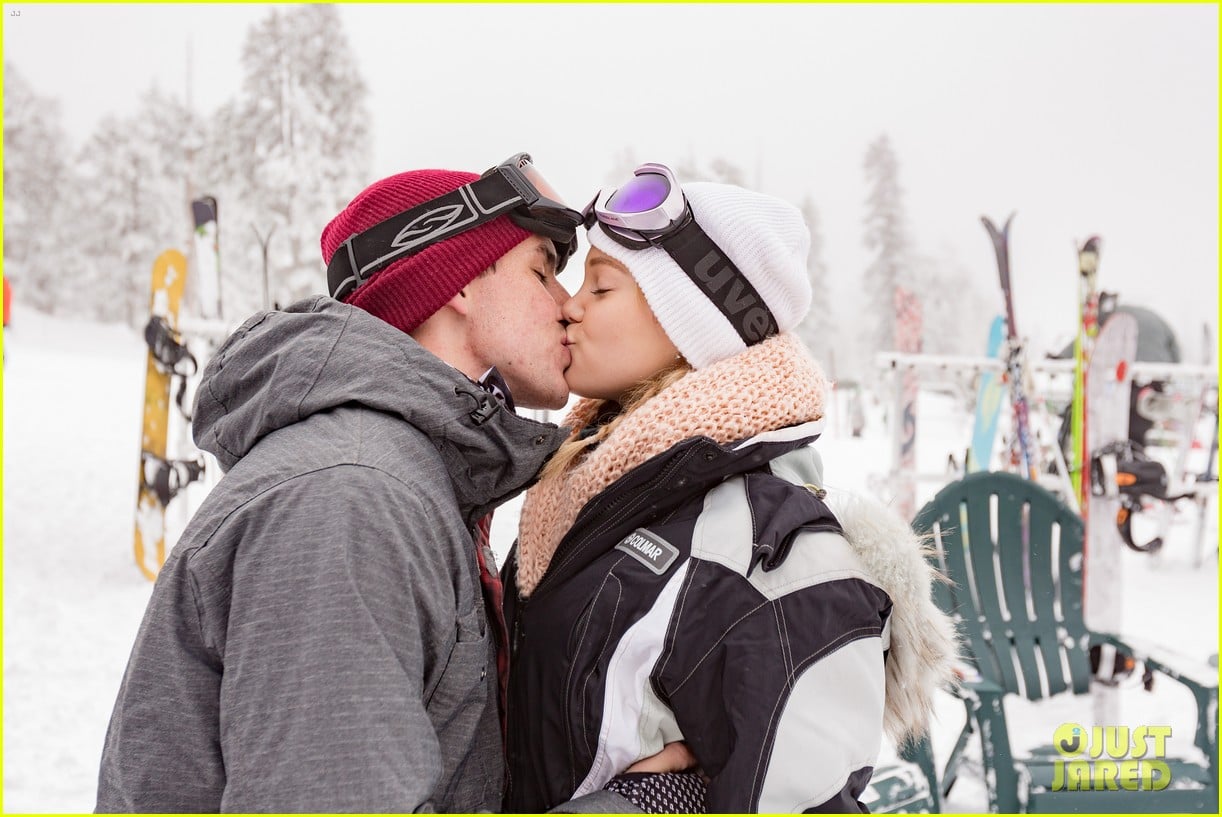 olivia holt boyfriend ray kearin kiss cuddle on their ski trip 02