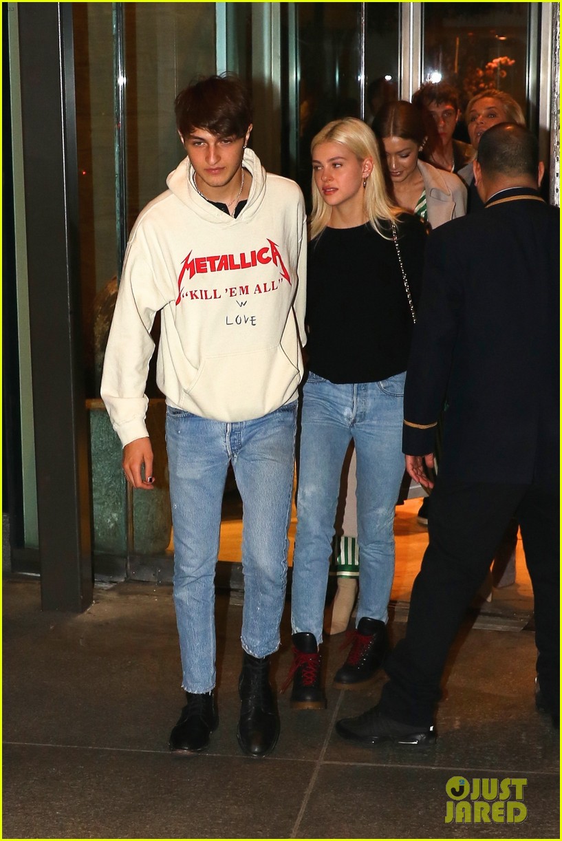 nicola peltz and anwar hadid stay close during dinner date with gigi 10