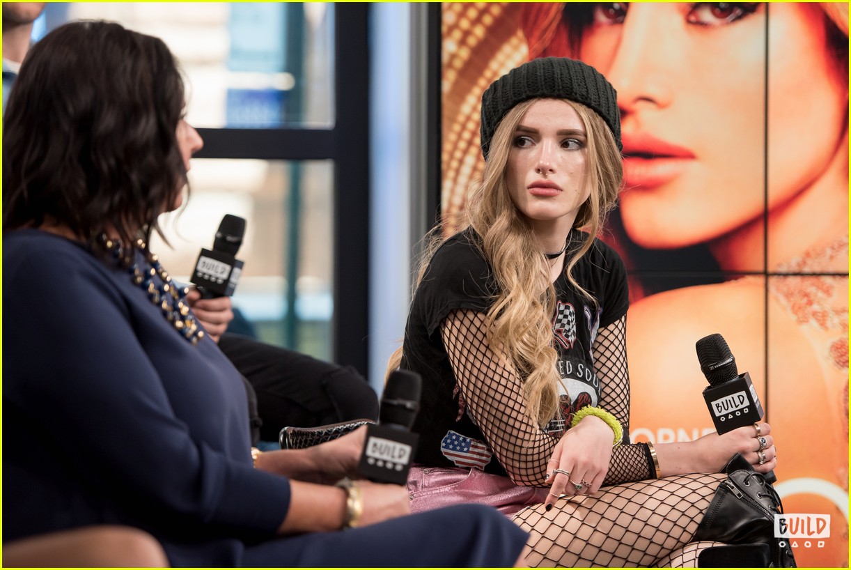famous in love bella thorne nyc press 31