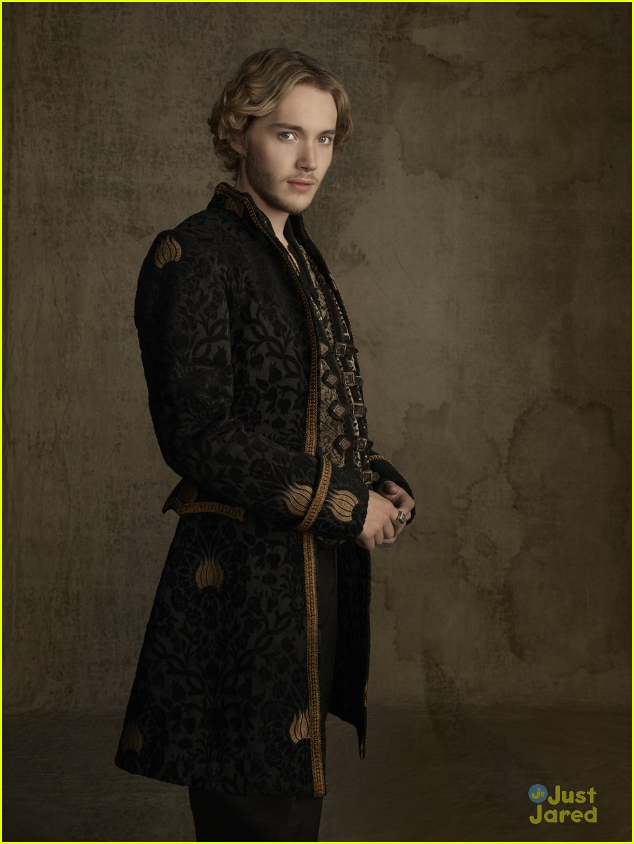 toby regbo Just Jared: Celebrity Gossip and Breaking Entertainment News
