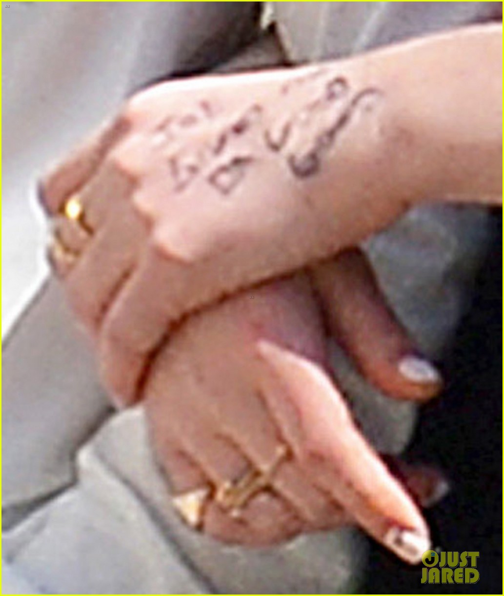 sophie turner displays love for joe jonas with message inked on her hand 02