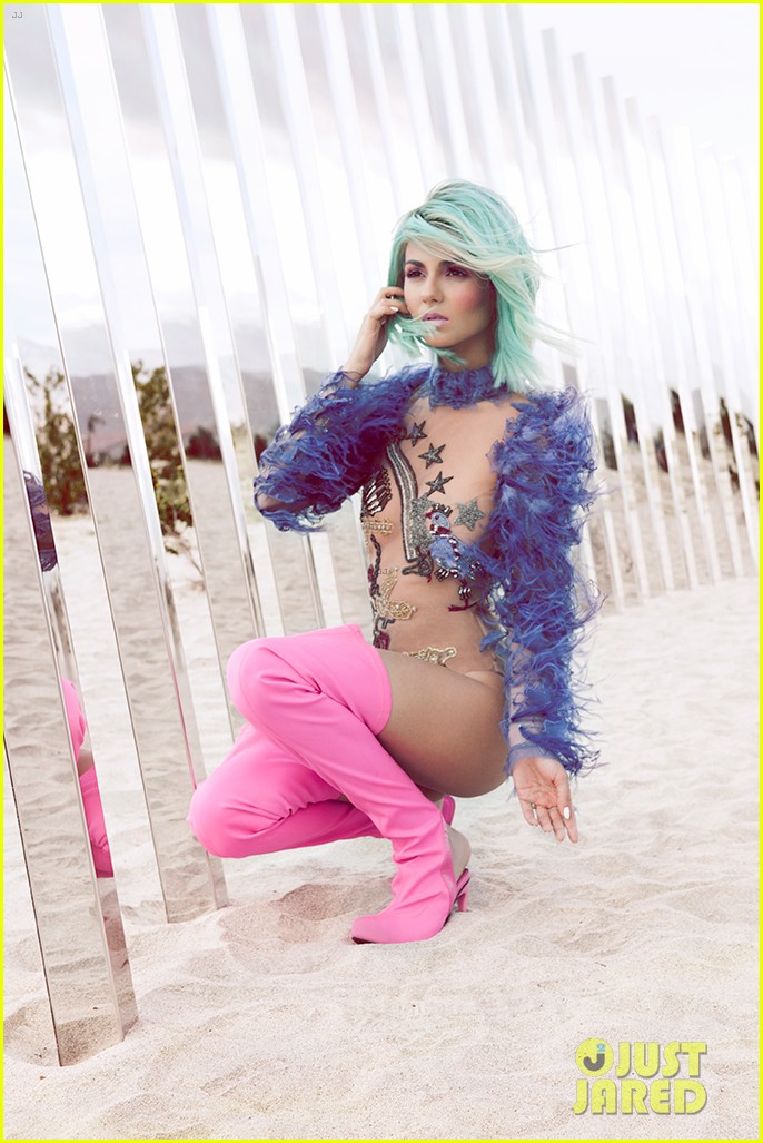 exclusive victoria justices blue haired shoot is out of this world 02