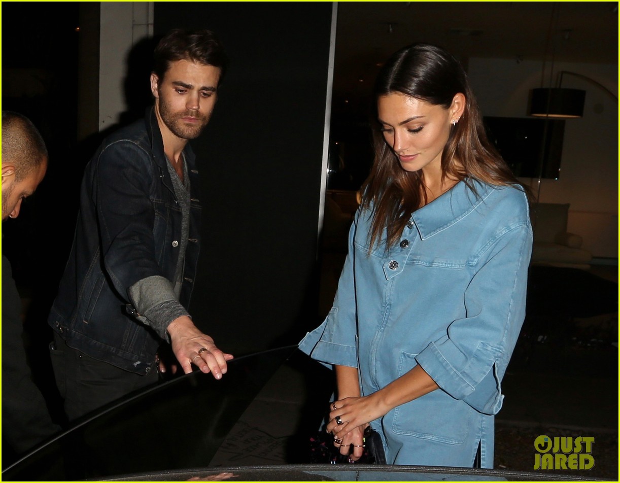 exes paul wesley and phoebe tonkin reunite for dinner in weho2 05