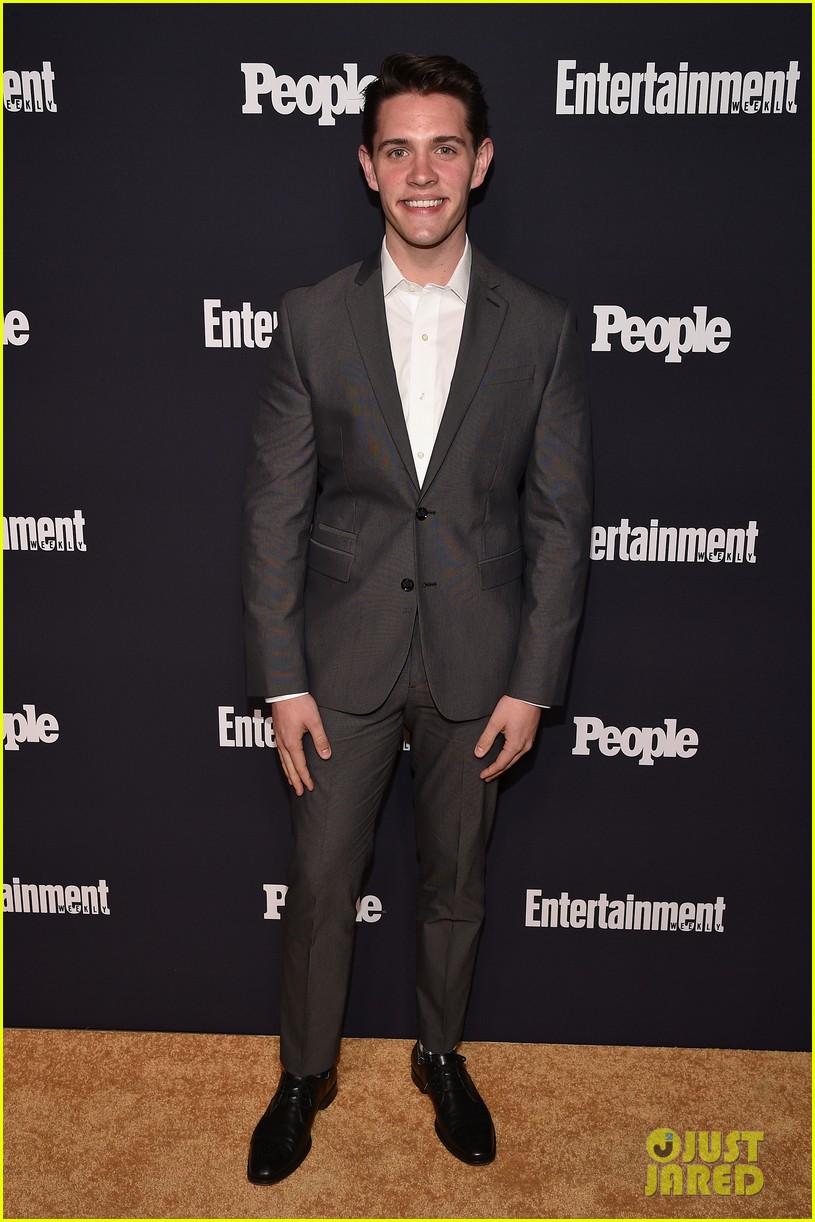 13 reasons why riverdale ew people upfronts party 06