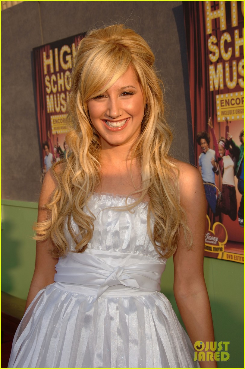 ashley tisdale drags high school musicals sharpay02