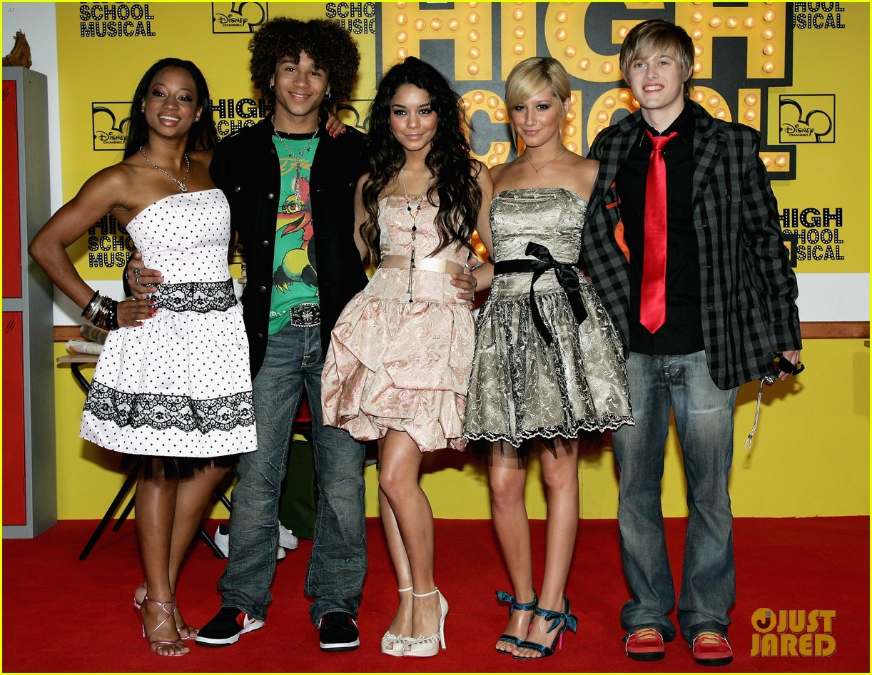 ashley tisdale lucas grabeel hated each other during high school musical days 06
