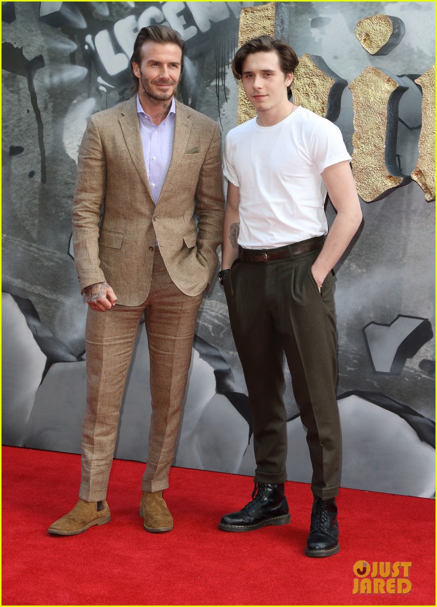 david beckham is joined by brooklyn at king arthur premiere17