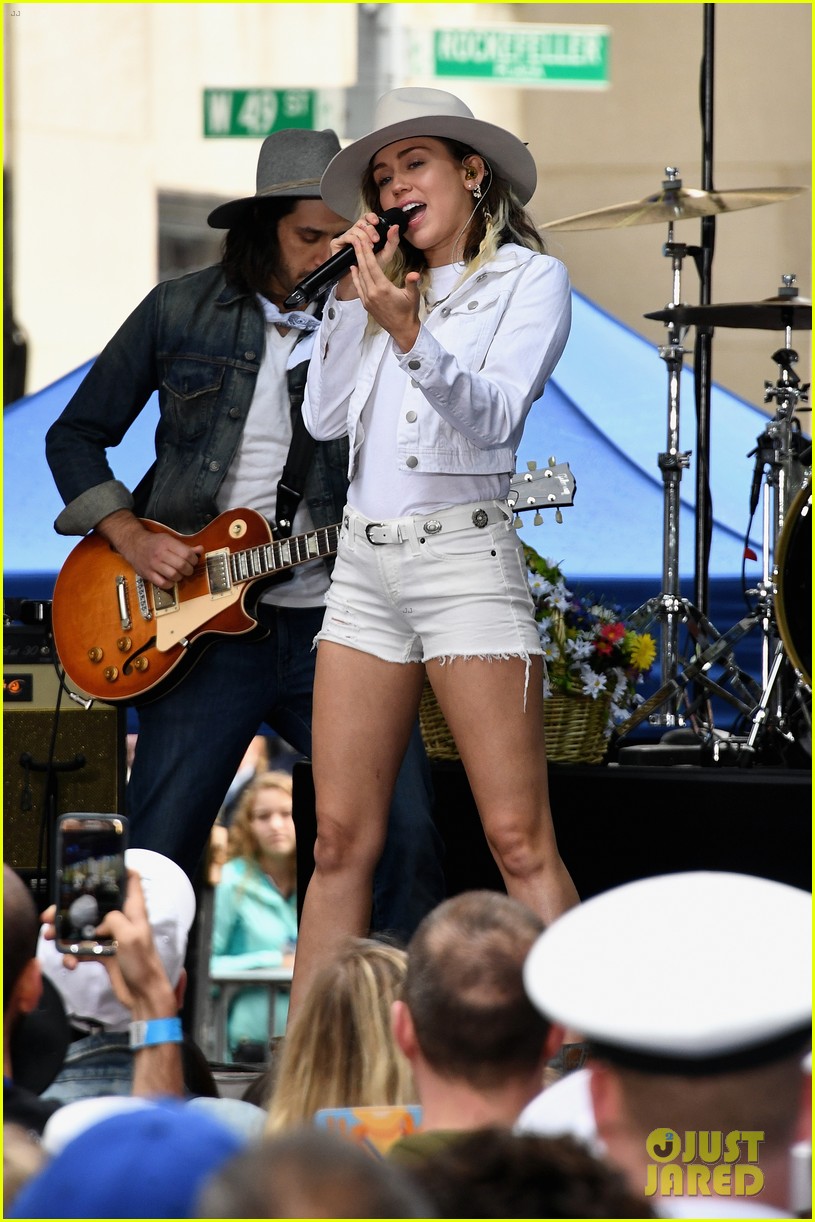 miley cyrus today show concert 03