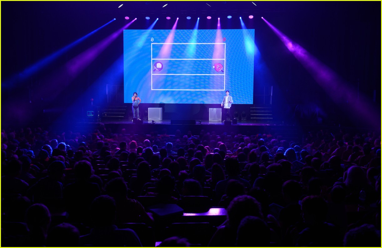 EXCLUSIVE: YouTuber Dan TDM Talks About Finding Success \u0026 Touring the  World: Photo 1086497 | Dan TDM, Exclusive Pictures | Just Jared Jr., image size:1222x795