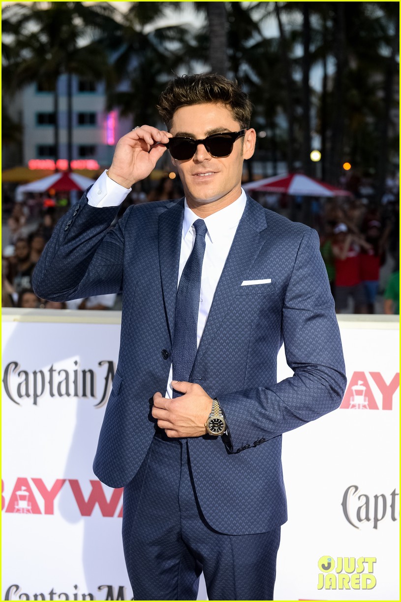 zac efron suits up for the baywatch premiere in miami08