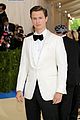 ansel elgort suits up for met gala02