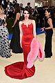 emma roberts stuns in spaghetti strapped red gown 04