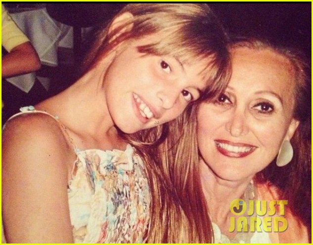 exclusive lele pons writes heartfelt letter to mom for jjjs mothers day 03