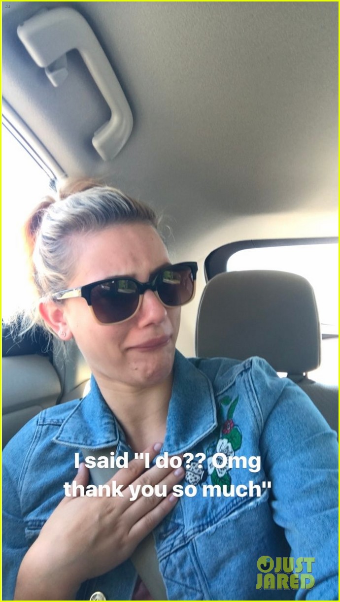 lili reinhart had the best reaction to being recognized at the dmv02