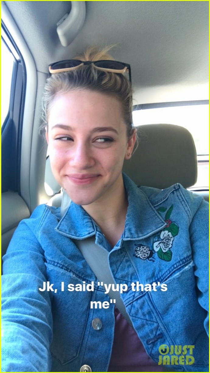 lili reinhart had the best reaction to being recognized at the dmv03