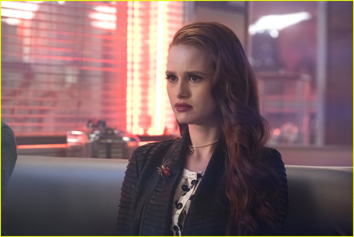 madelaine petsch riverdale cheryl sexuality 02