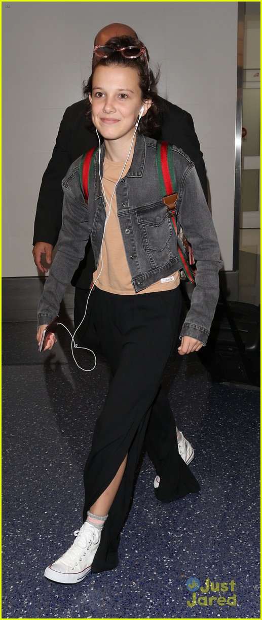 millie bobby brown lax airport los angeles 06