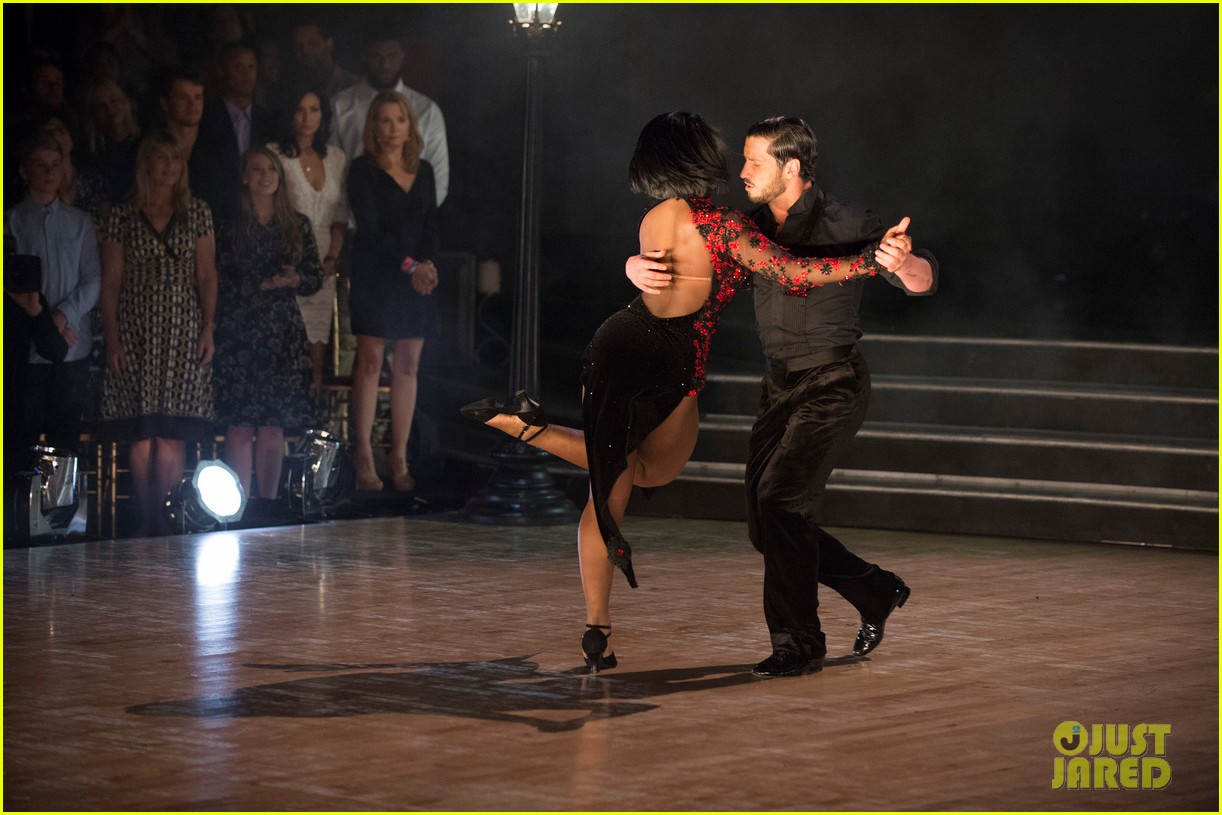 exlcusive normani kordeis dwts injury is way worse than we thought 12