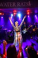 katy perry plays london concert honors manchester victims 04