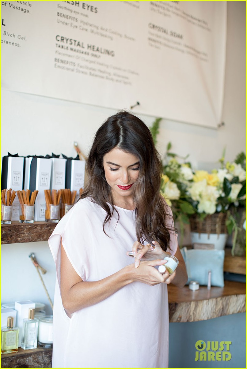 pregnant nikki reed attends anthropologie event 12