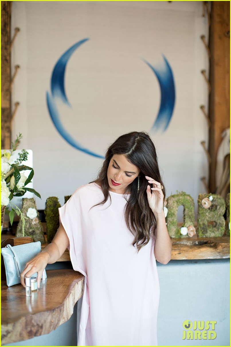 pregnant nikki reed attends anthropologie event 13