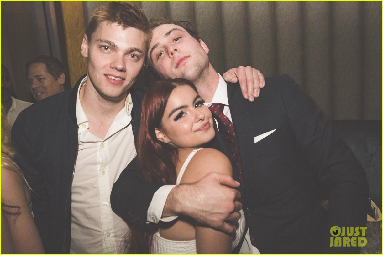 sterling beaumon birthday party ariel winter 04