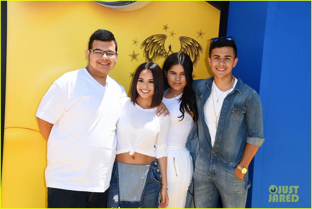 Becky G Brings Siblings To Despicable Me 3 Premiere 03 