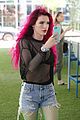 bella thorne super bright pink hair pics 07