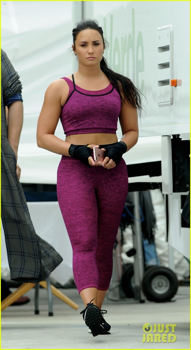 demi lovato shows her strength fabletics campaign 01