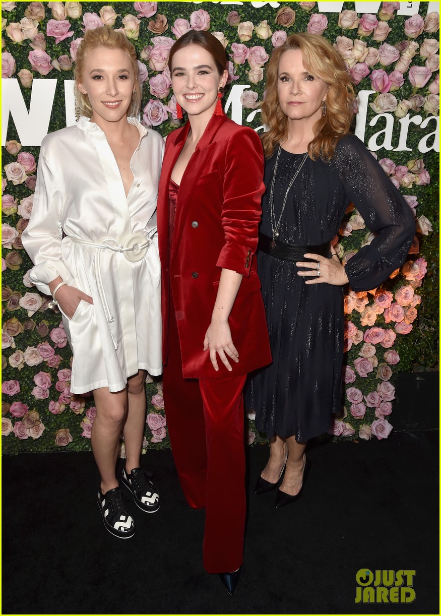 zoey deutch poses with mom lea thompson and sister madelyn at women in film event2 04