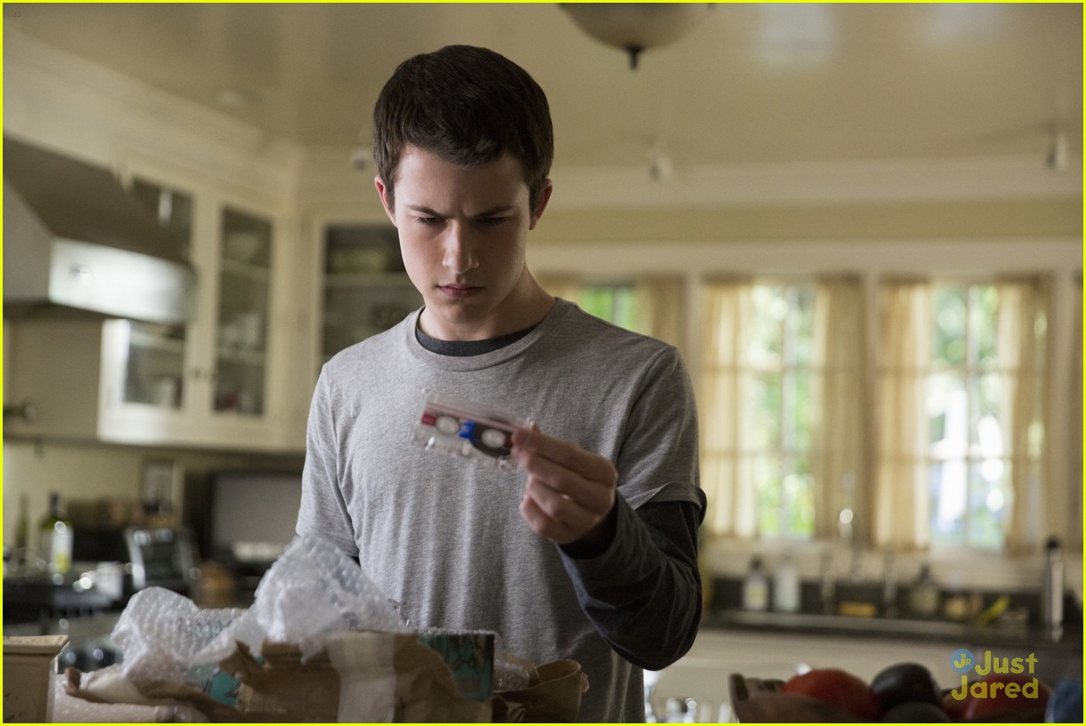 dylan minnette clay hopes season two 13rw 05