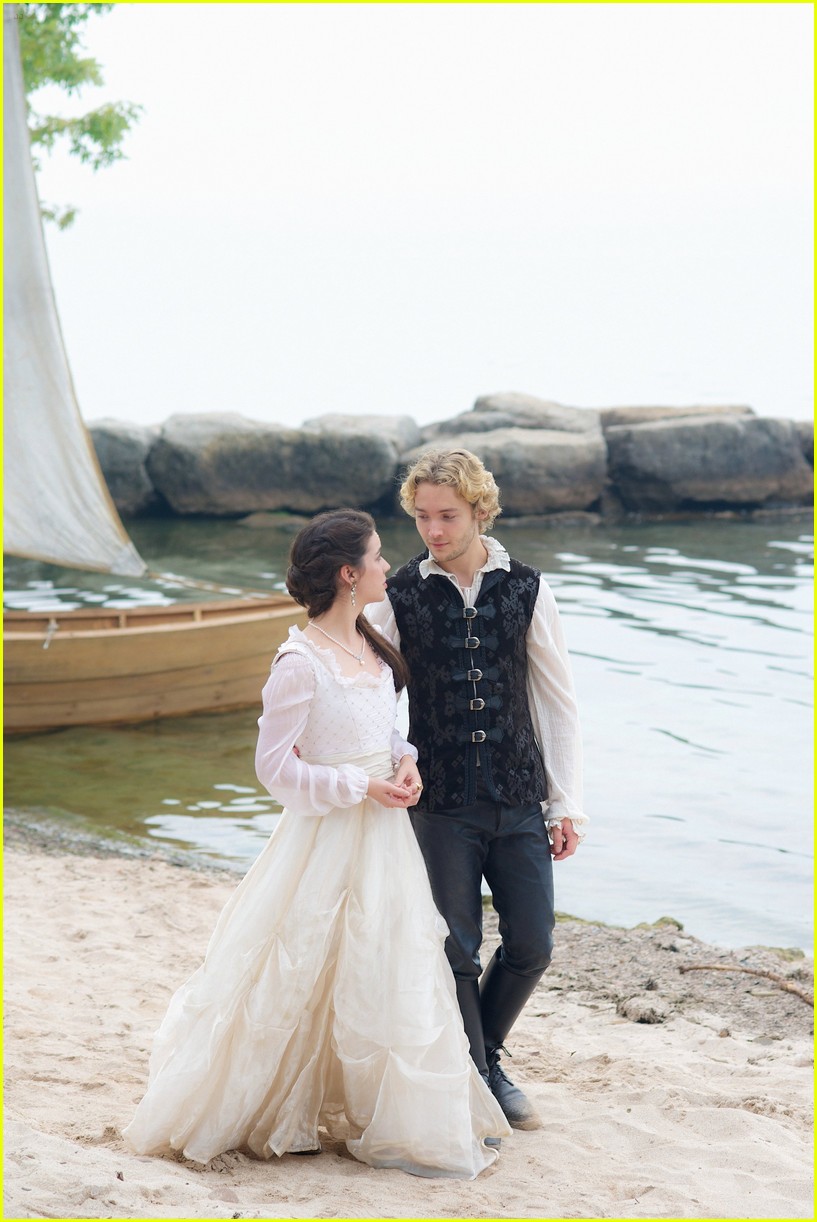 mary francis scene adelaide kane sticks out reign 13
