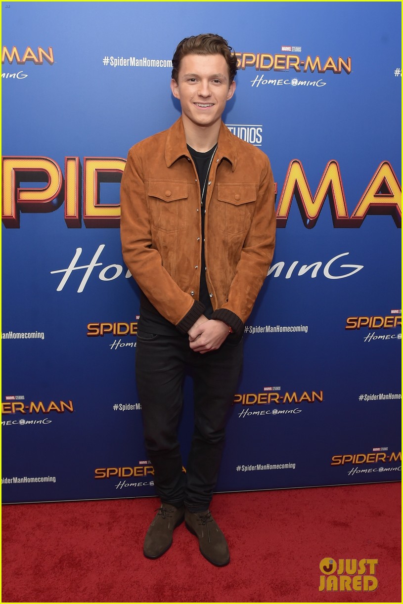 tom holland and spider man homecoming co stars attend new york fist responders screening2 01