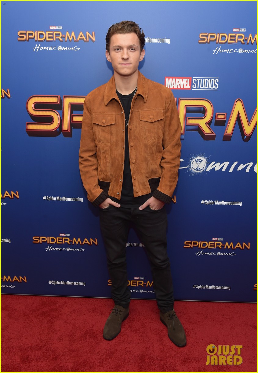 tom holland and spider man homecoming co stars attend new york fist responders screening2 08