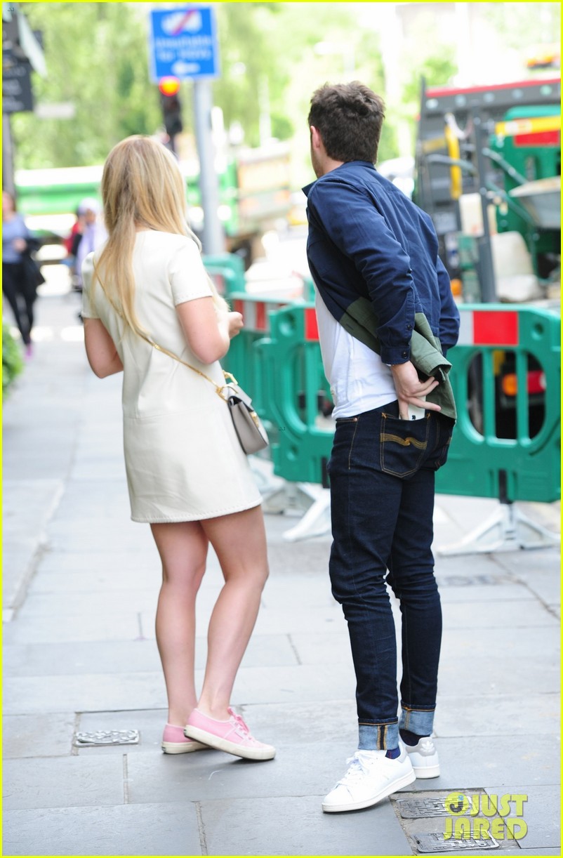 niall horan chats it up with female friend in london 15