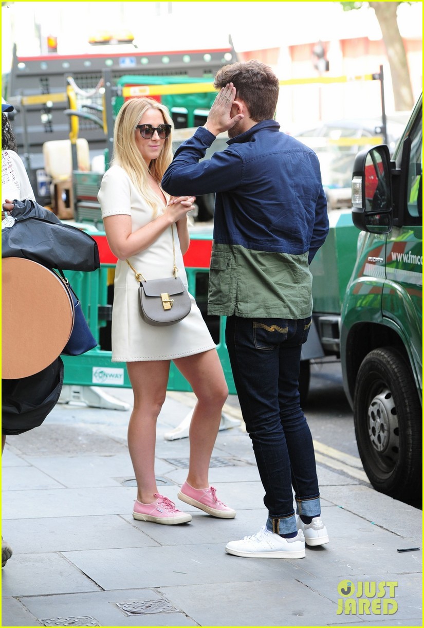 niall horan chats it up with female friend in london 22