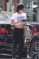 vanessa hudgens grabs lunch with mom sister 08