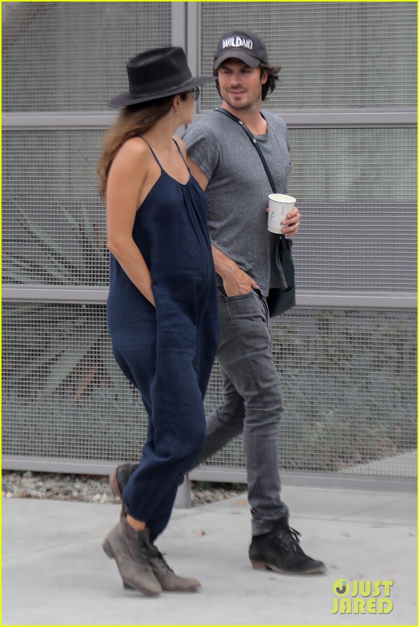 ian somerhalder pregnant nikki reed go for a lunch date 14