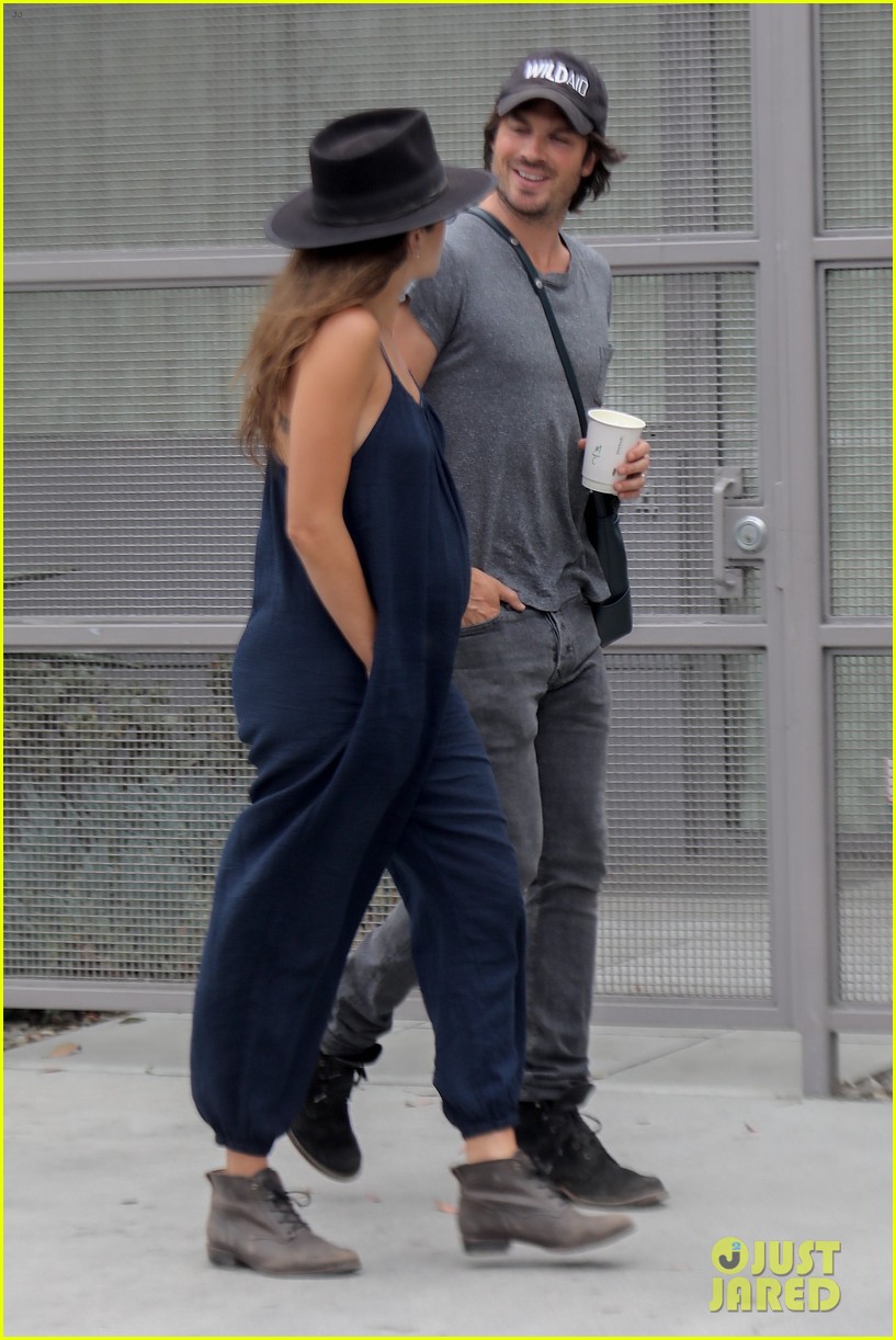 ian somerhalder pregnant nikki reed go for a lunch date 16