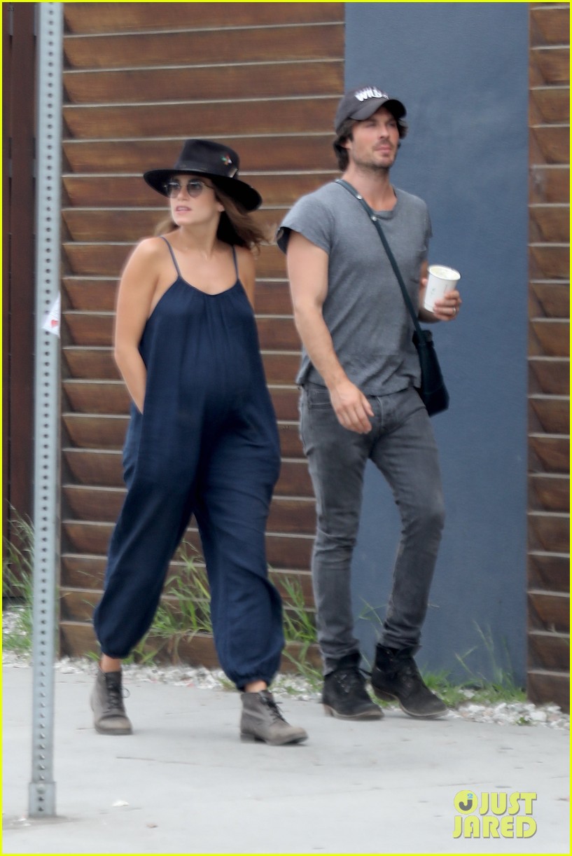 ian somerhalder pregnant nikki reed go for a lunch date 25