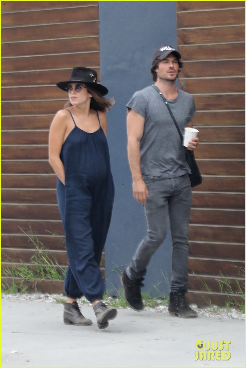 ian somerhalder pregnant nikki reed go for a lunch date 27