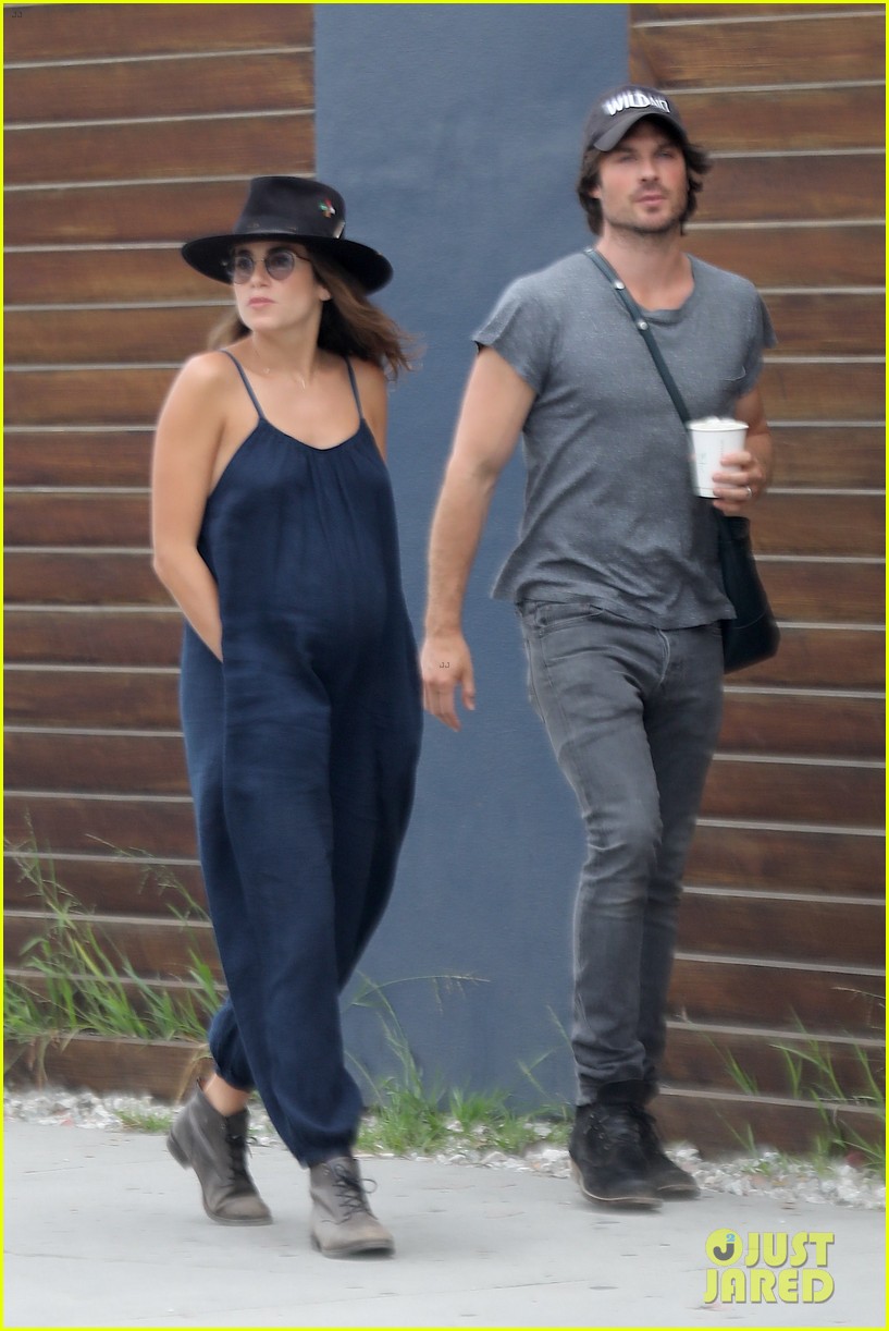 ian somerhalder pregnant nikki reed go for a lunch date 28