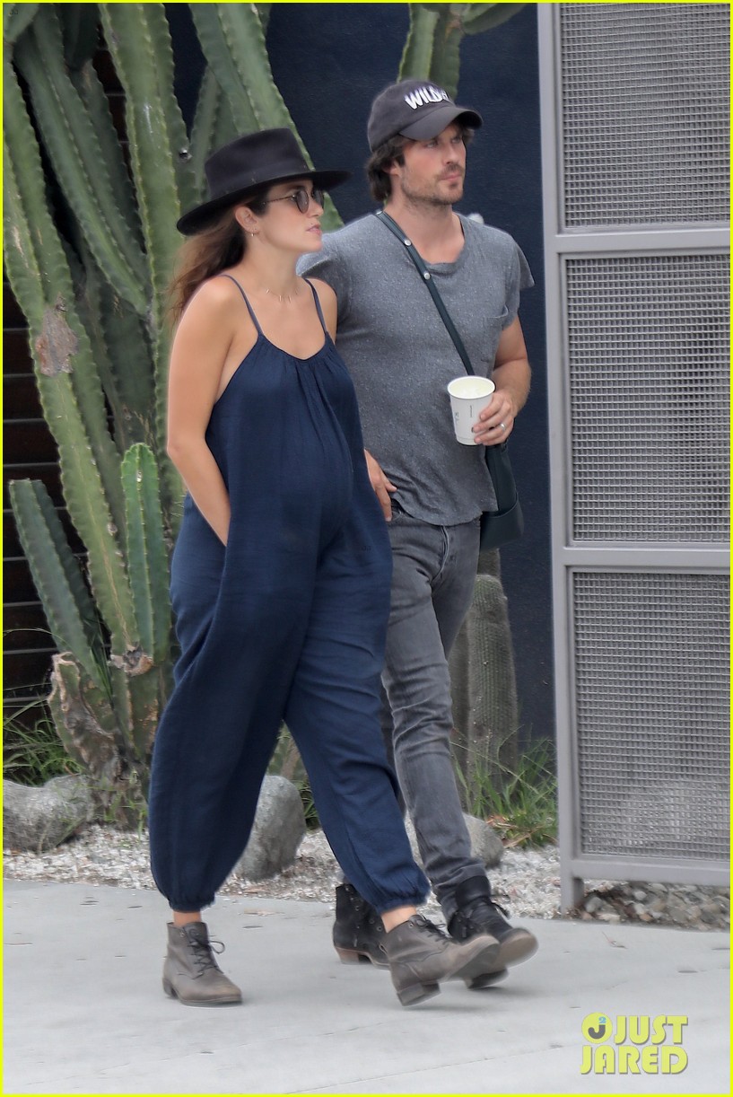 ian somerhalder pregnant nikki reed go for a lunch date 32