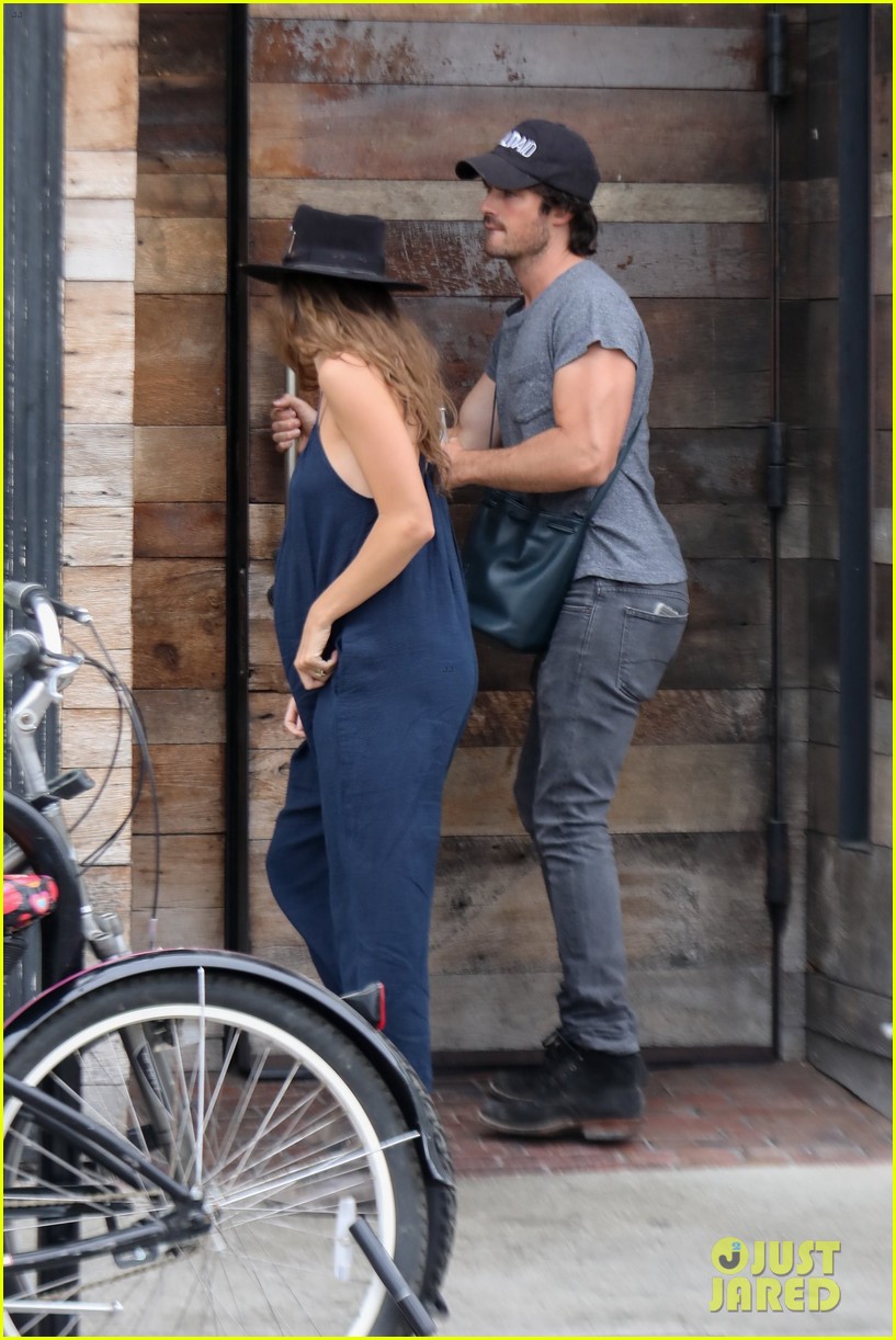 ian somerhalder pregnant nikki reed go for a lunch date 52