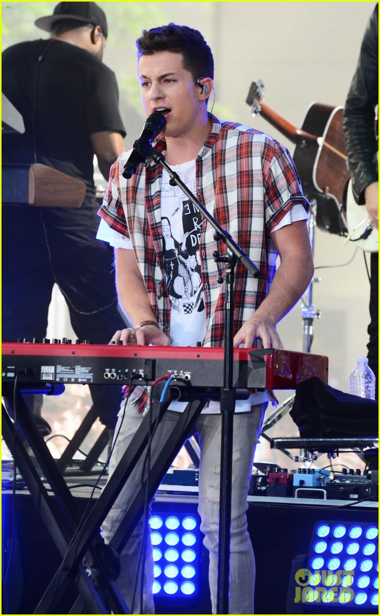 watch charlie puth perform attention on today show summer concert series 08